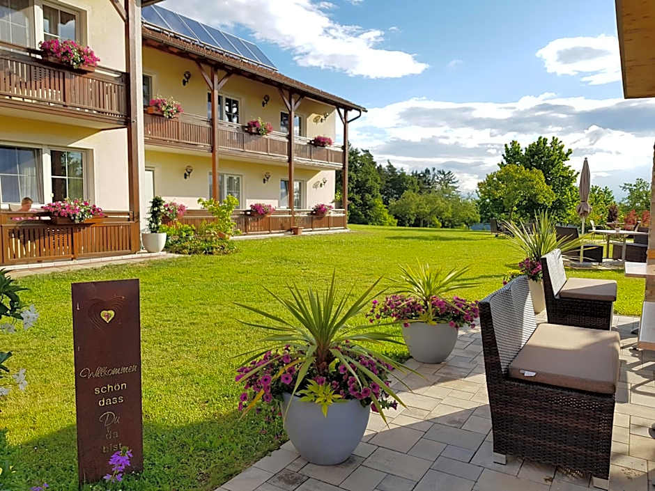 Hotel-Restaurant Teuschler-Mogg Bad Waltersdorf inklusiv Genusscard