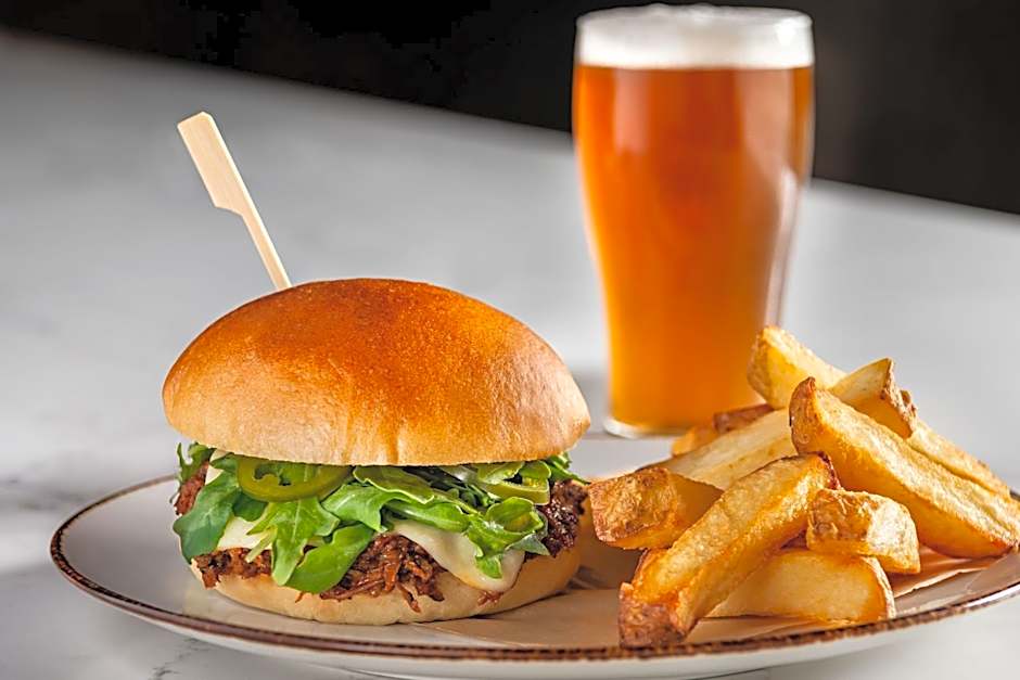 Sheraton Suites Calgary Eau Claire