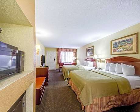 Queen Room with Two Queen Beds