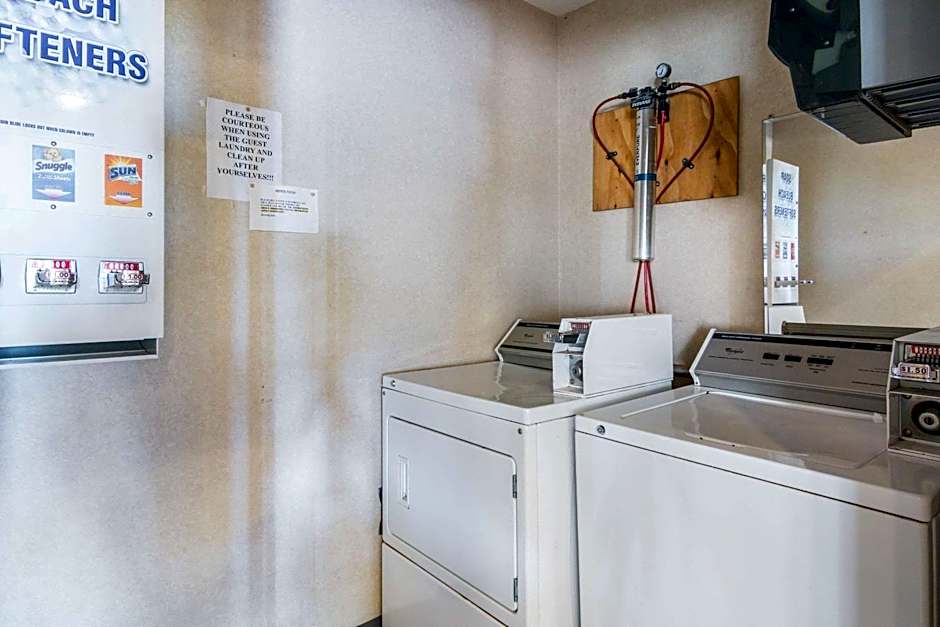 Econo Lodge Inn & Suites Sweetwater I-20