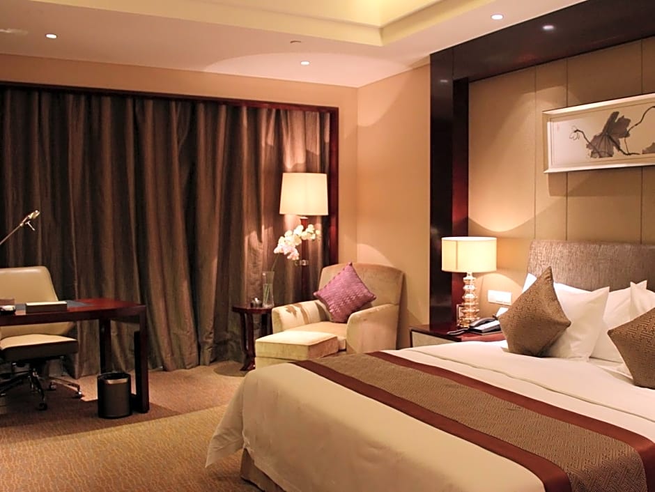 Howard Johnson Nanshan Plaza Bengbu Hotel