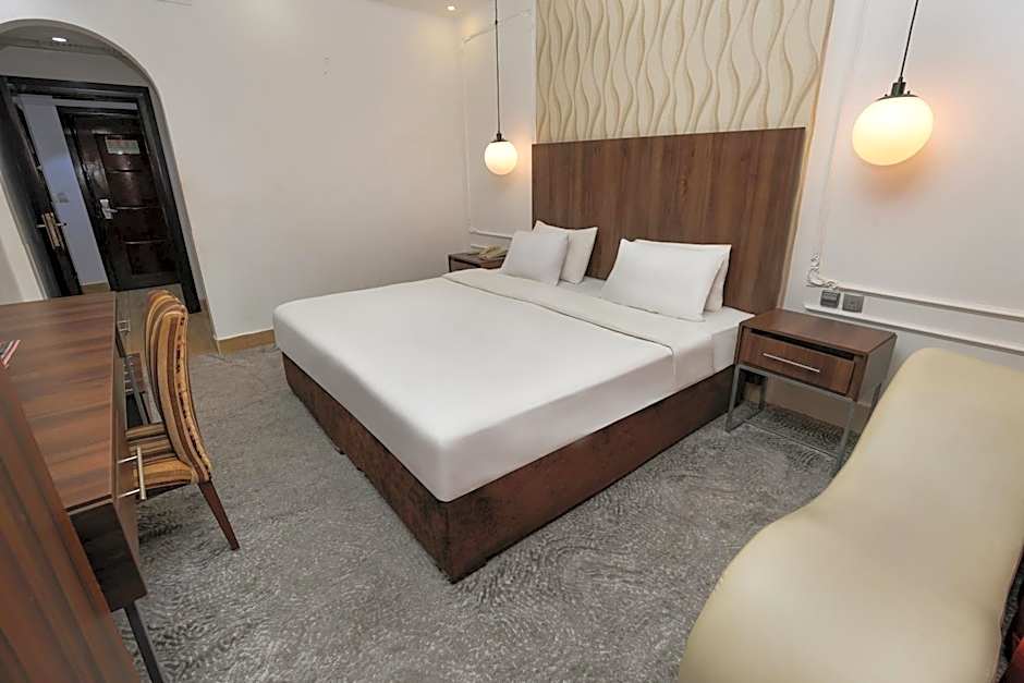 Photo 1 of 5 of Junior Suite