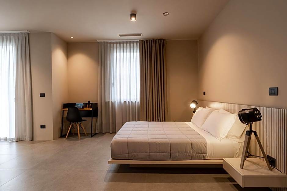 Amare Suite & Apartments