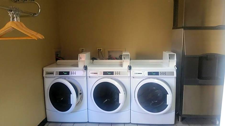 Super 8 by Wyndham Denver Central