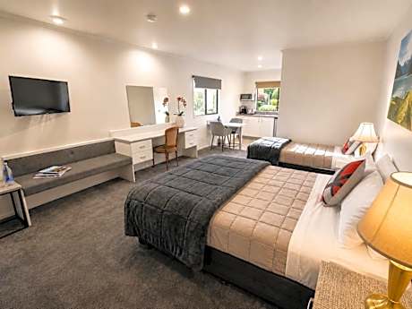 Settlers Motor Lodge