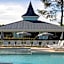 Howard Johnson Hotel & Convention Center Madariaga - Carilo