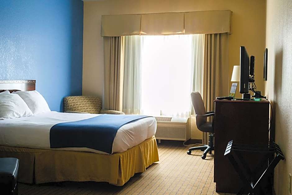 Holiday Inn Express Hotel & Suites Acme-Traverse City By IHG