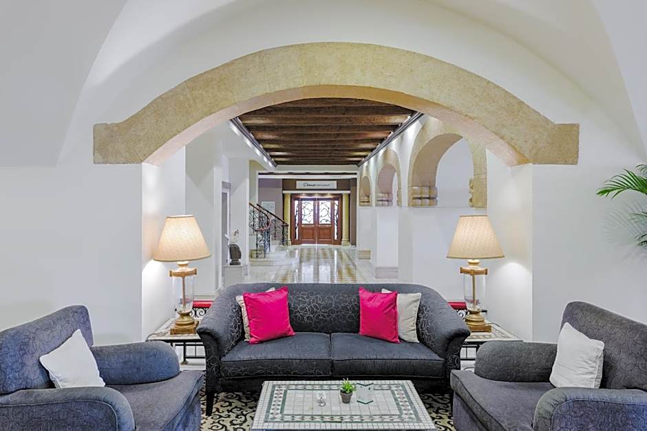 The Arkin Colony Hotel