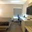 Days Inn & Suites by Wyndham Peachtree Corners Norcross