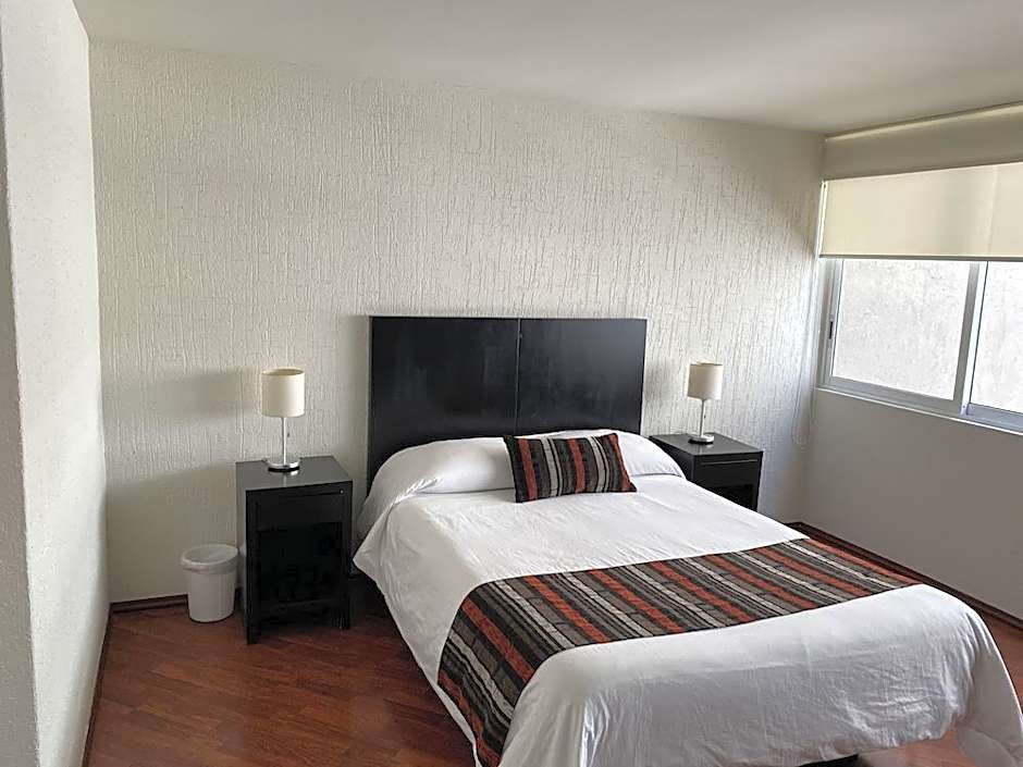 Grupo Kings Suites Chimborazo 567