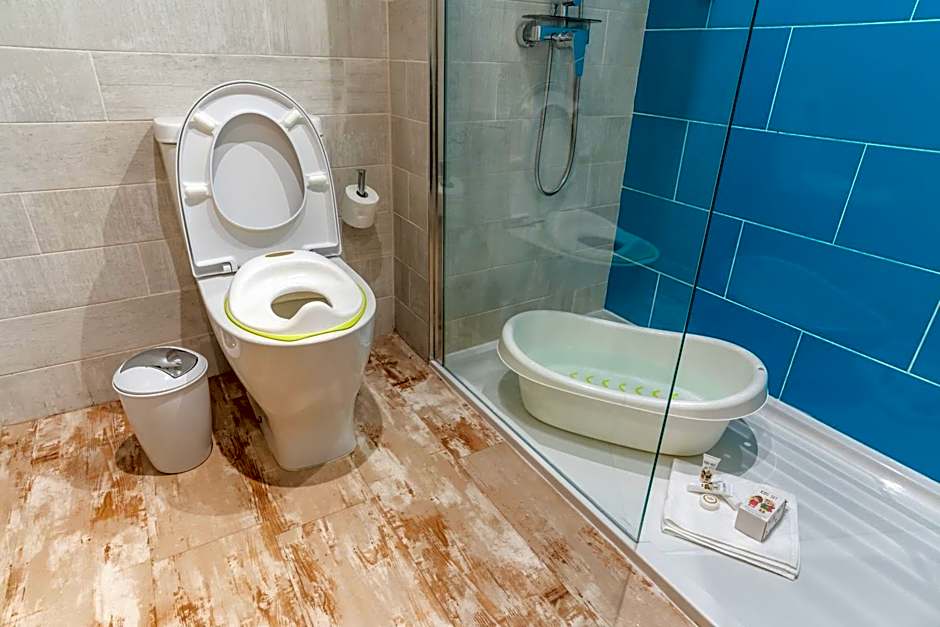 HOVIMA La Pinta Beachfront Family Hotel