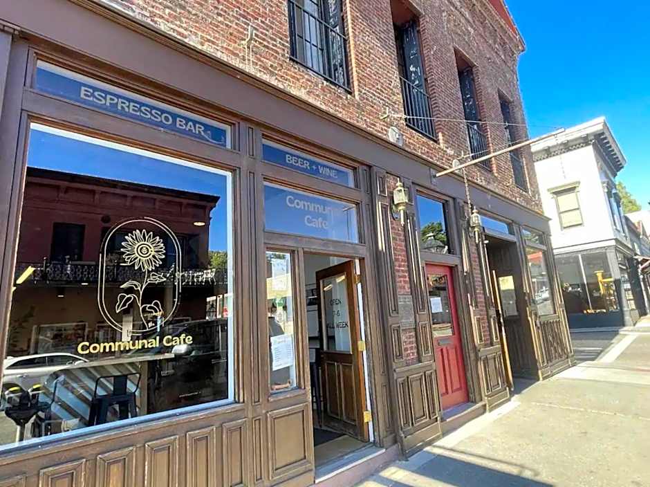 Speakeasy Queen Suite (Rm 3)