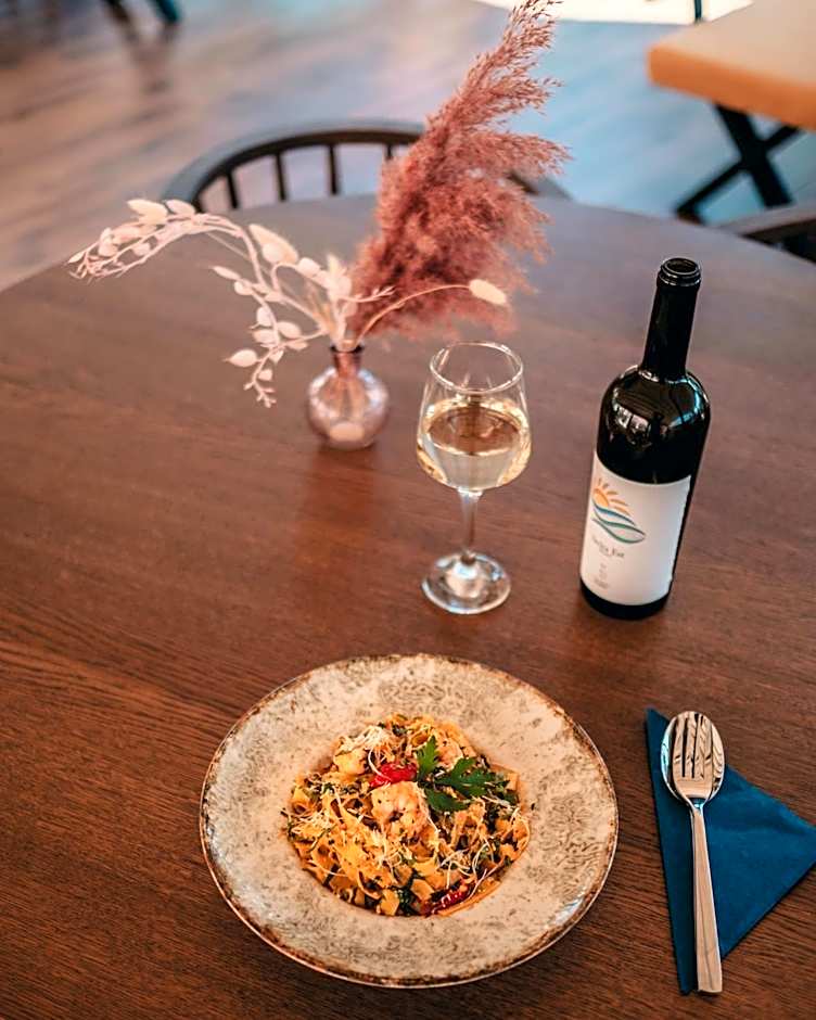 Delta Est Hotel & Restaurant