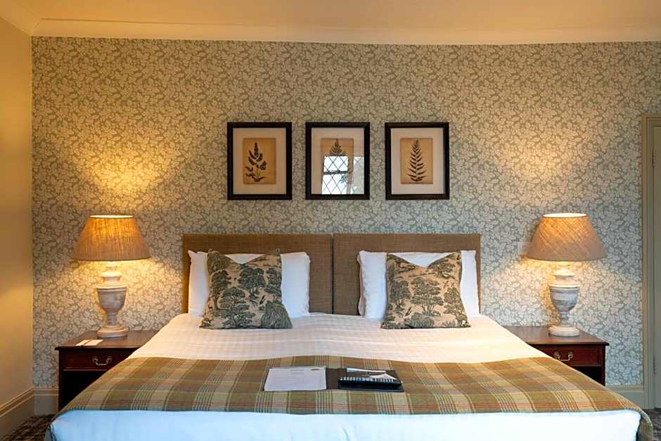 Hadley Bowling Green Inn