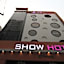 Show Hotel