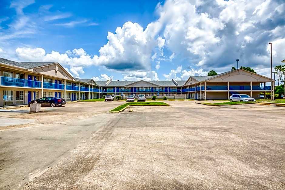 OYO Hotel Baton Rouge Mid City