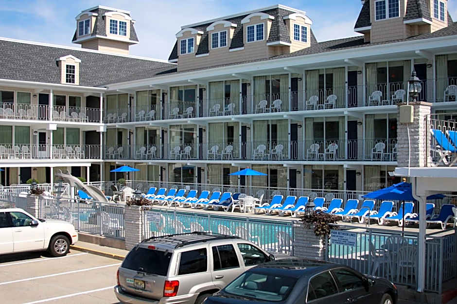 Fleur de Lis Beach Motel