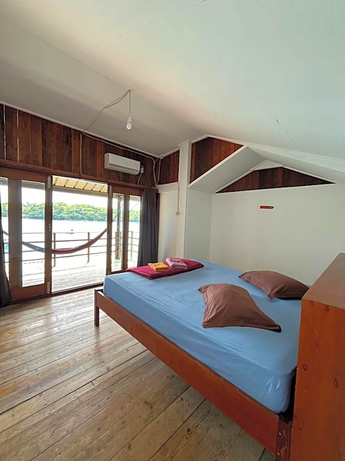 Olala Bungalows and Restaurant