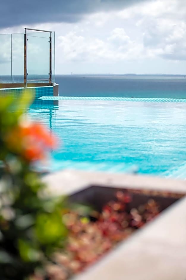 Triton Prestige Seaview and Spa