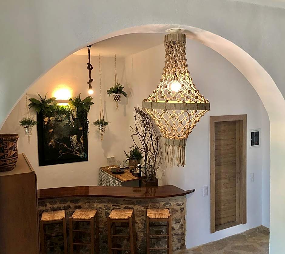 Villa Vager Mani Hotel