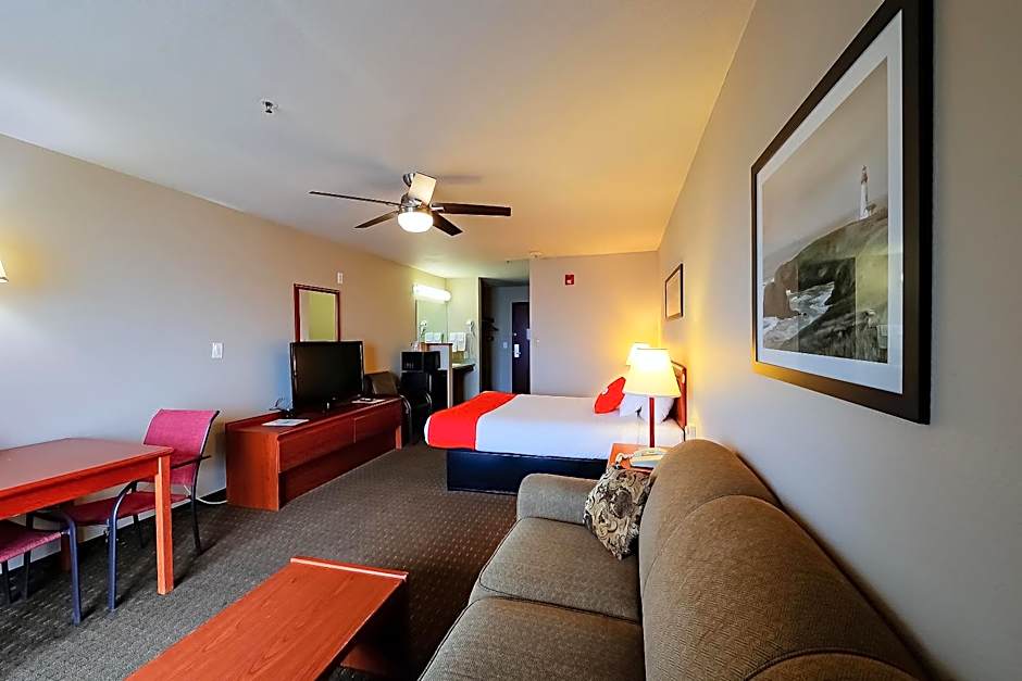 Siletz Bay Beachfront Hotel by OYO Lincoln City