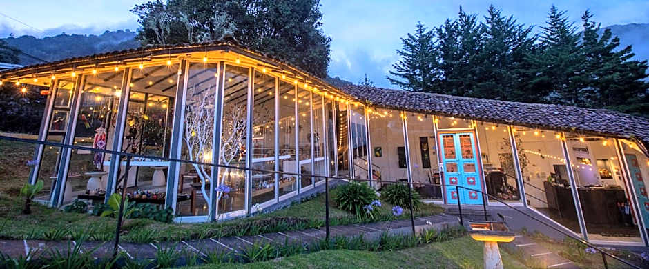 Dantica Cloud Forest Lodge
