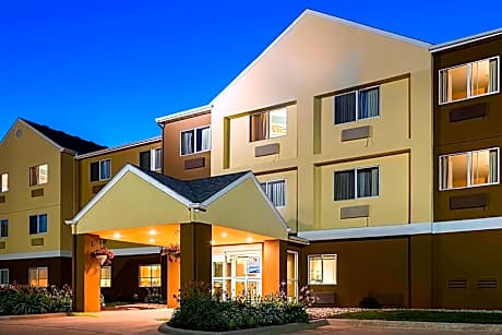 Wingate by Wyndham Oshkosh