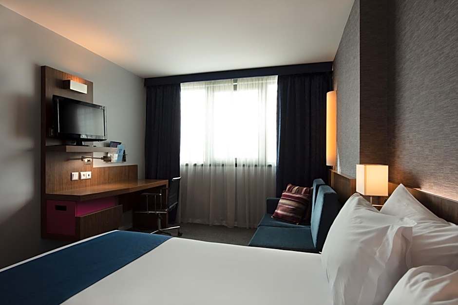 Holiday Inn Express Lisbon Airport By IHG