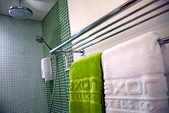 Maxonehotels At Tidar Surabaya