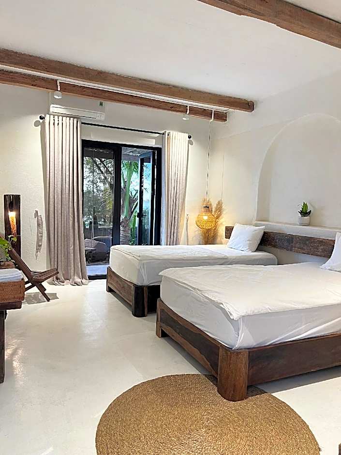 CAT’ village retreat