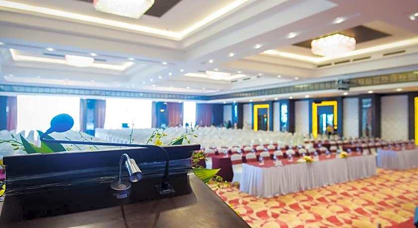 Muong Thanh Luxury Nhat Le Hotel