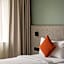 Escala Hotel & Suites