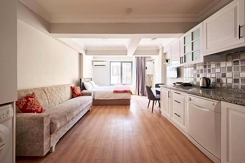 aymira hotel pangaltı