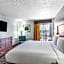 DoubleTree By Hilton Milwaukee Downtown