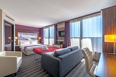 Premium Queen Room with sofa bed