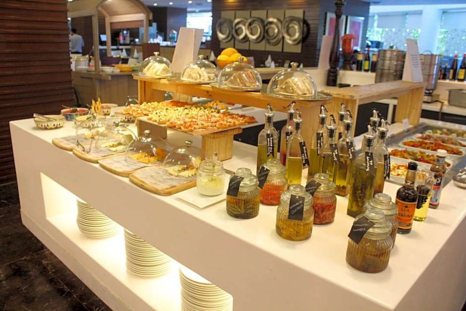 Crowne Plaza Ahmedabad City Centre By IHG