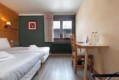 Twin Room Valley Side