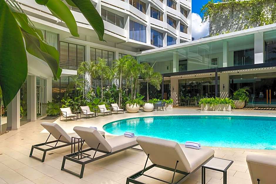 Renaissance Panama City Hotel