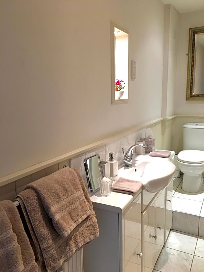 The Hollies Bed and Breakfast