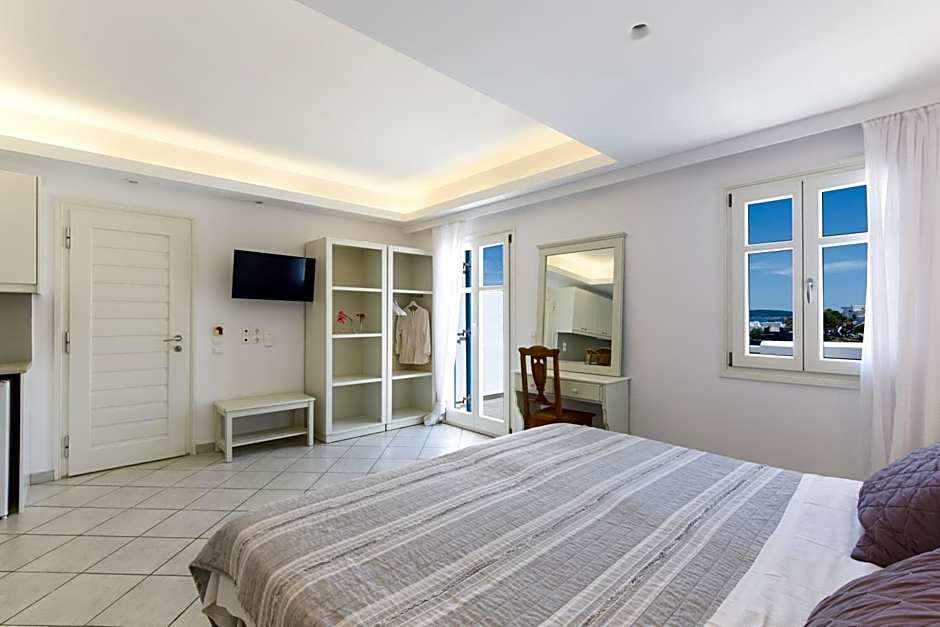 Alexandros Apartments