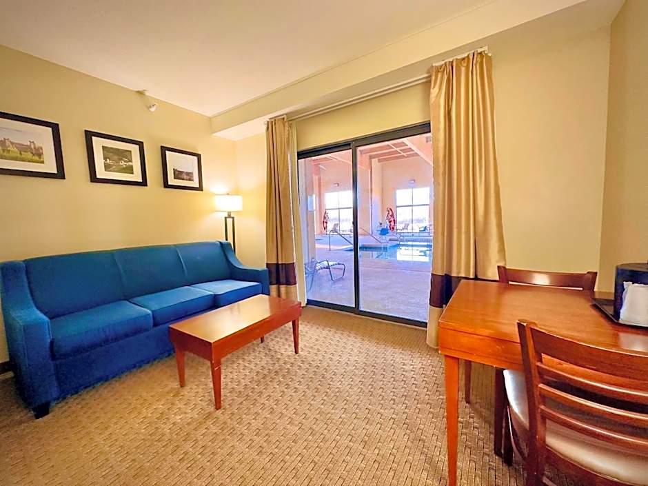 Comfort Inn & Suites Black River Falls I-94