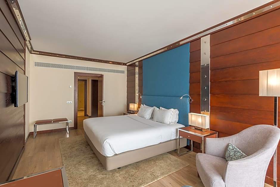 Sesimbra Oceanfront Hotel - Preferred Hotels and Resorts