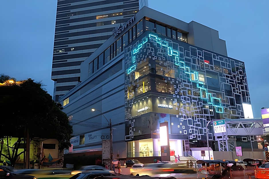 Bally Suite Silom – Bangkok, NY