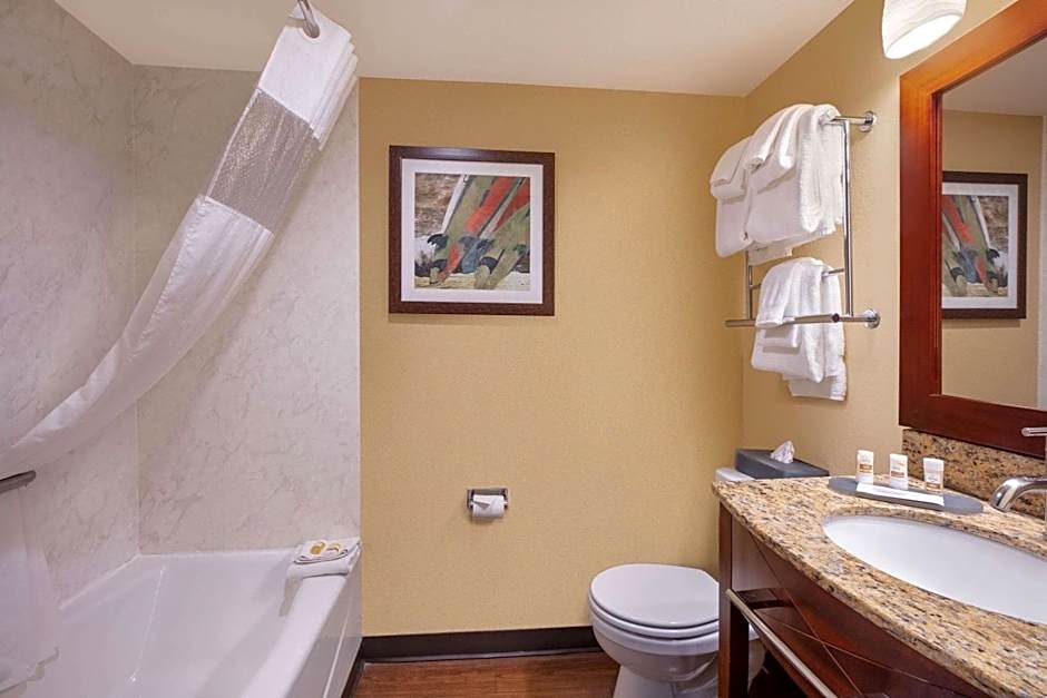 La Quinta Inn & Suites by Wyndham Cocoa Beach Oceanfront