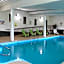 Days Inn & Suites by Wyndham Bridgeport - Clarksburg