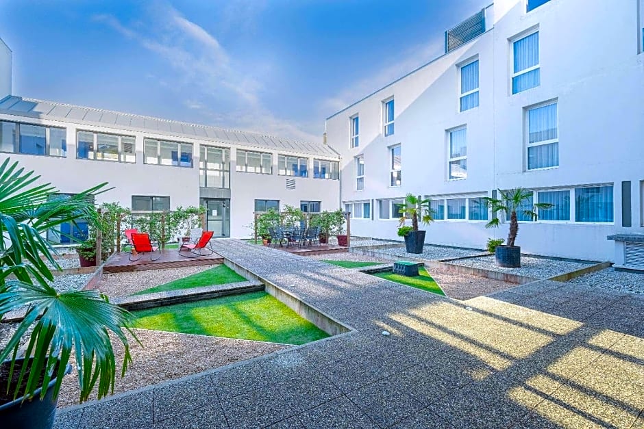 Comfort Suites Pau Idron