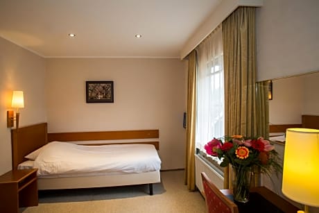 Small Single Room