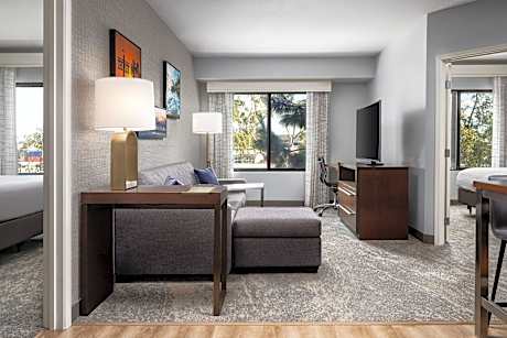 2 Bedroom Suite, 2 Bedroom Suite, Bedroom 1: 1 King, Bedroom 2: 1 Queen, Sofa Bed