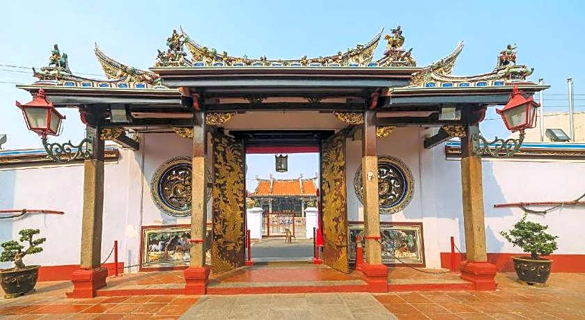 Courtyard At Heeren Boutique Hotel