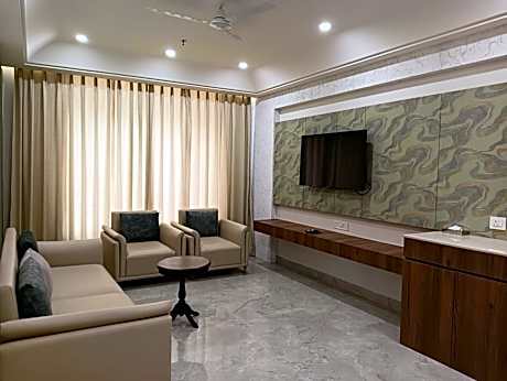 Tulsi Bhawan, Ayodhya